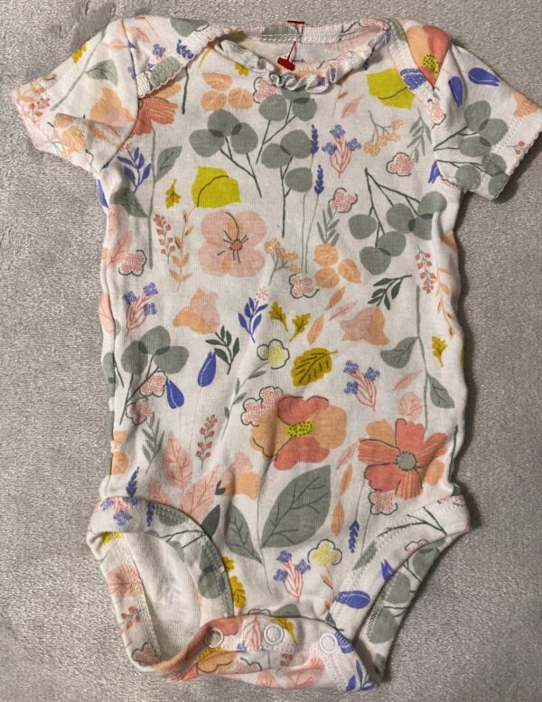 Carter's / Just One You / White Floral Onesie / 3 months / Excellent Condition!